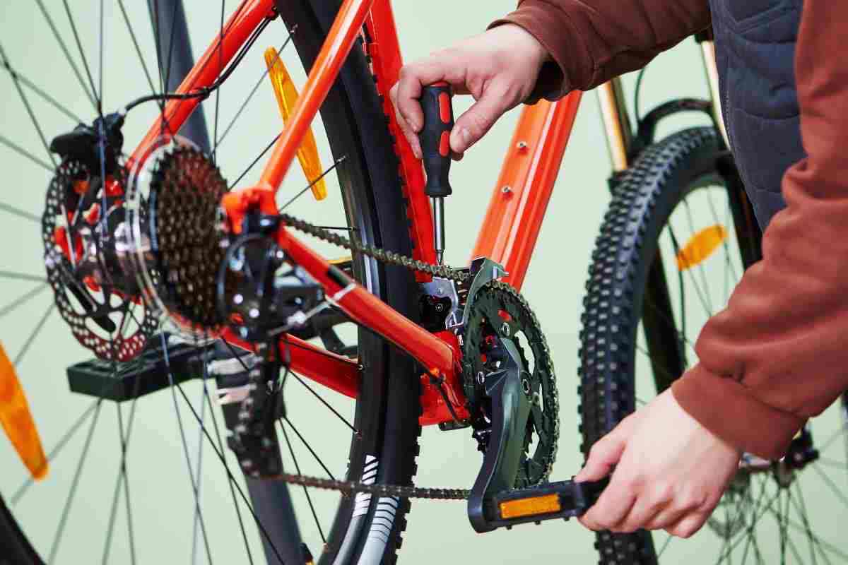 Bici riparazione manutenzione